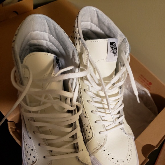 White vans - Picture 5 of 6